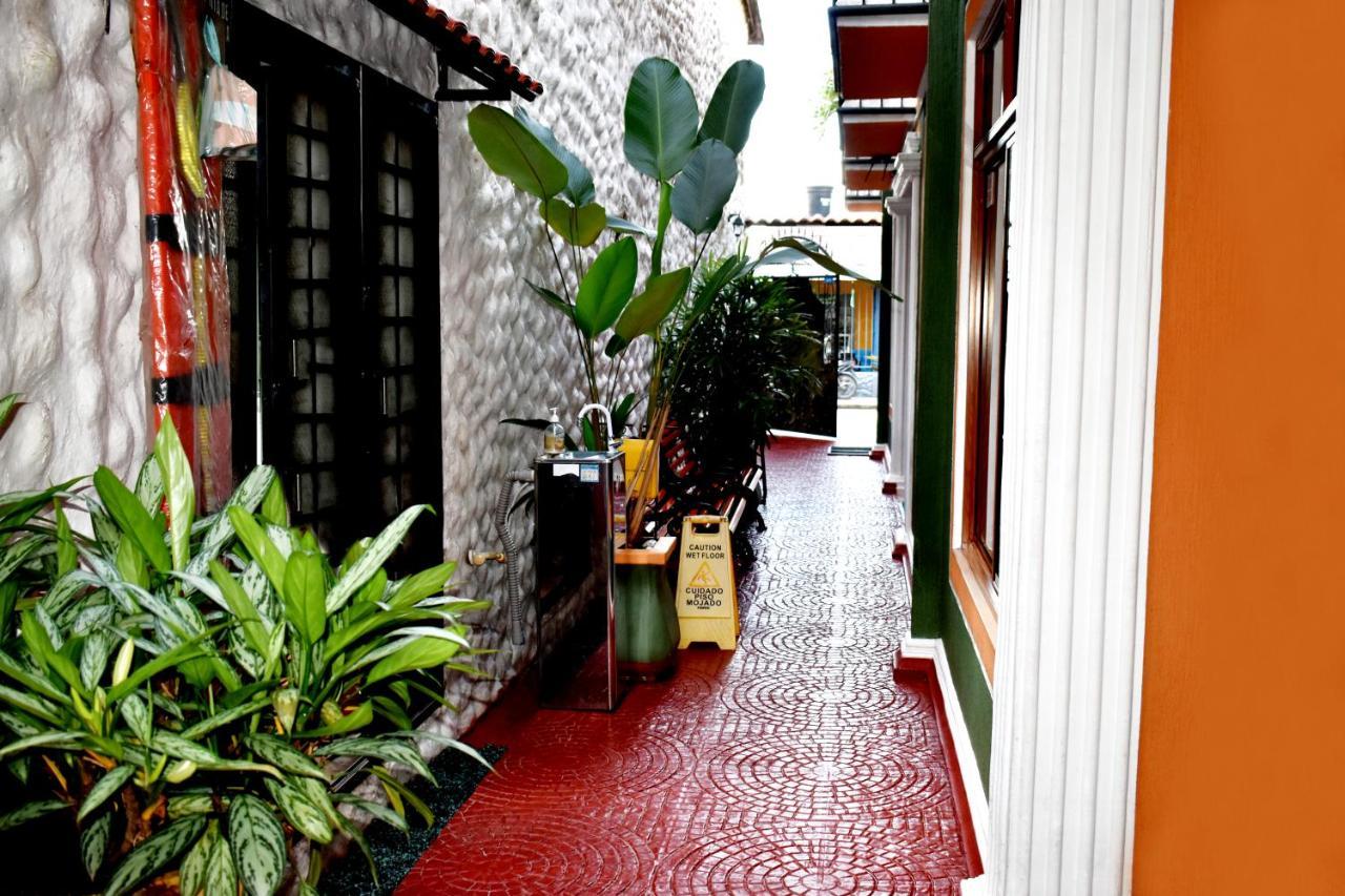 Apartahotel Tierras Amazonicas Leticia Exterior photo